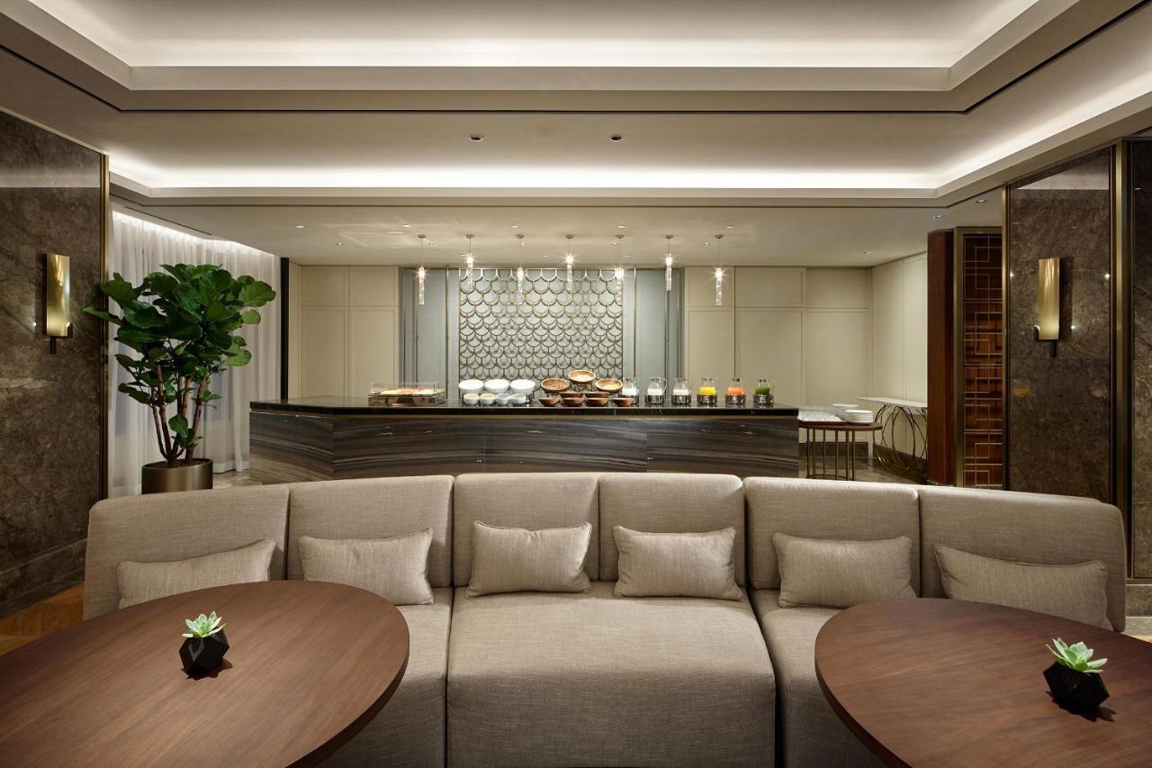 Lotte Hotel Seoul Executive Tower Seul Exterior foto The lounge at the airport