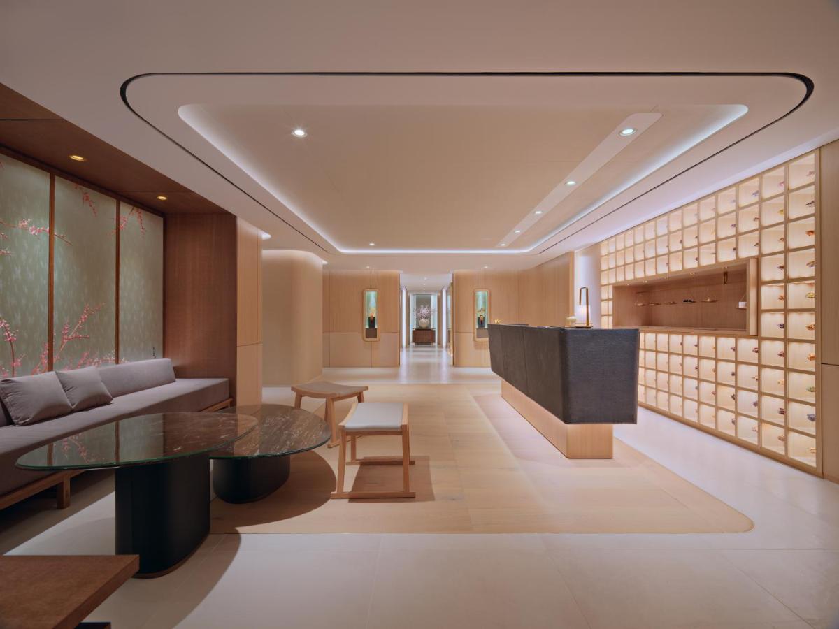 Lotte Hotel Seoul Executive Tower Seul Exterior foto The interior of the new crematorium