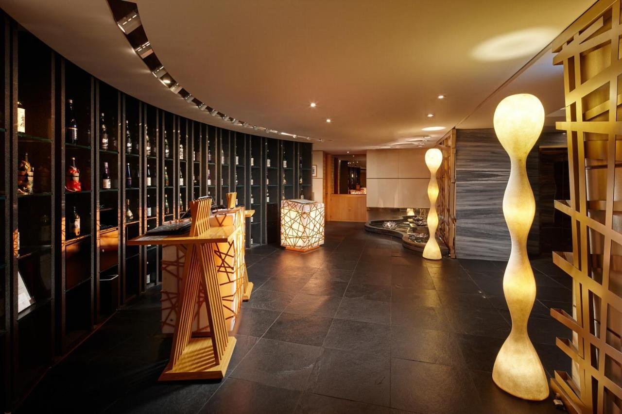 Lotte Hotel Seoul Executive Tower Seul Exterior foto The Wine Shop